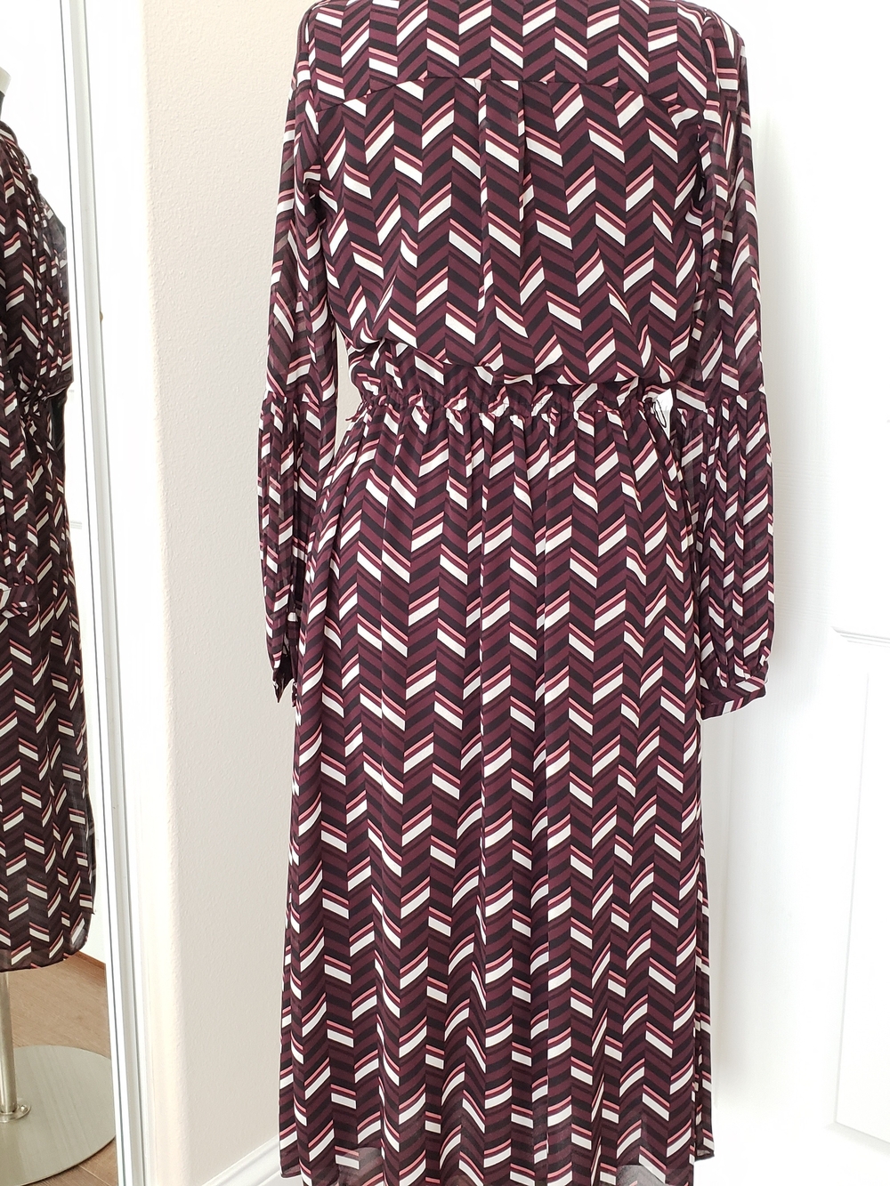 Michael Michael Kor Chevron Georgette Long Sleeve Midi Dress